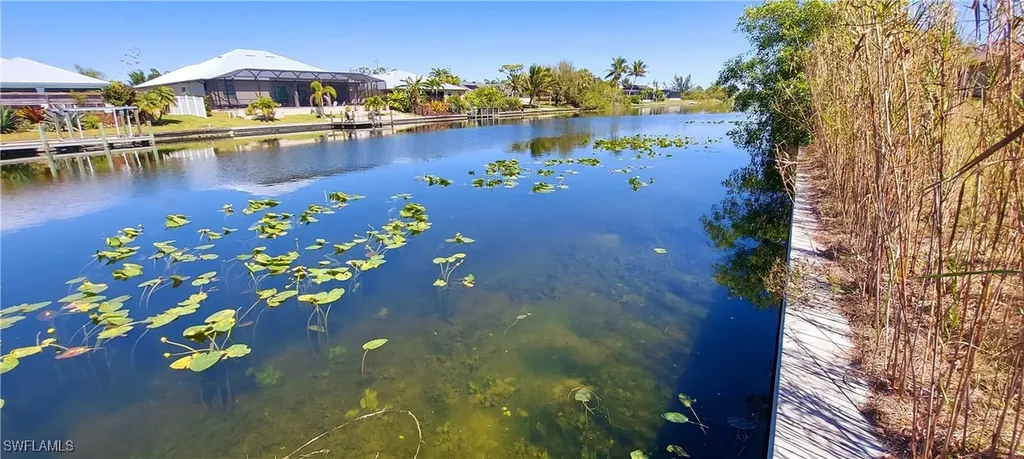 2609 Diplomat Parkway W Cape Coral FL 33993