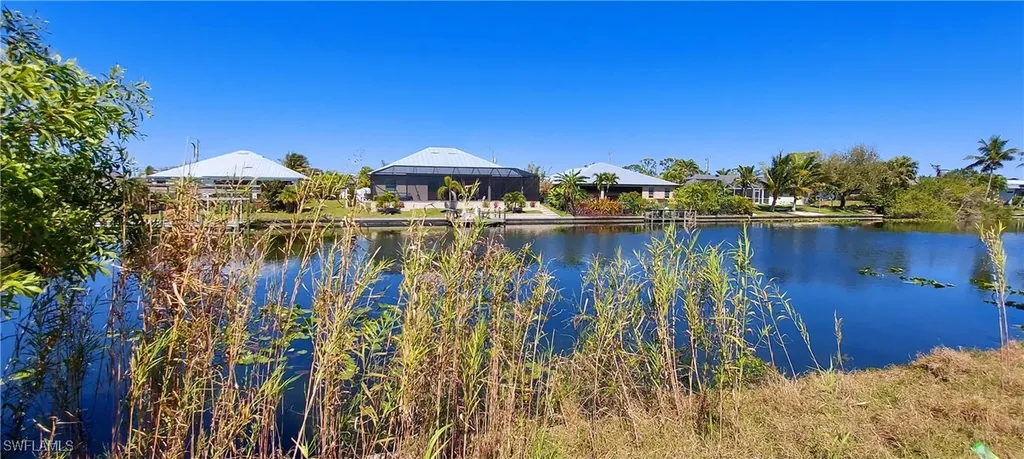 2609 Diplomat Parkway W Cape Coral FL 33993