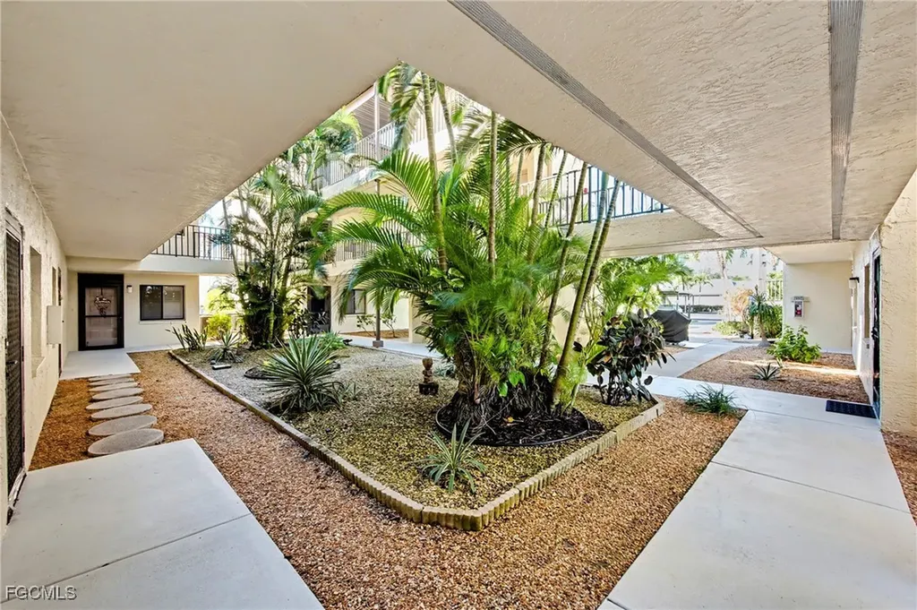 11170 Caravel Circle Fort Myers FL 33908