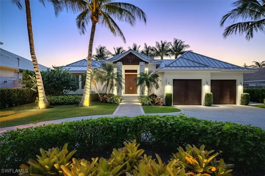 1880 Sandpiper Street Naples FL 34102