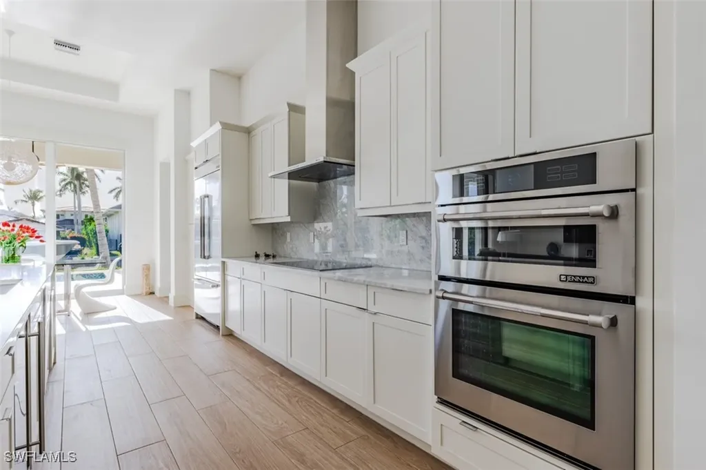 1880 Sandpiper Street Naples FL 34102