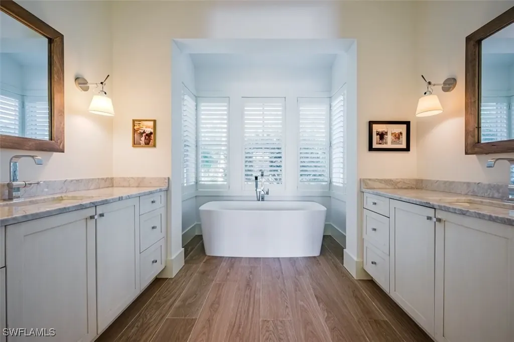 1880 Sandpiper Street Naples FL 34102