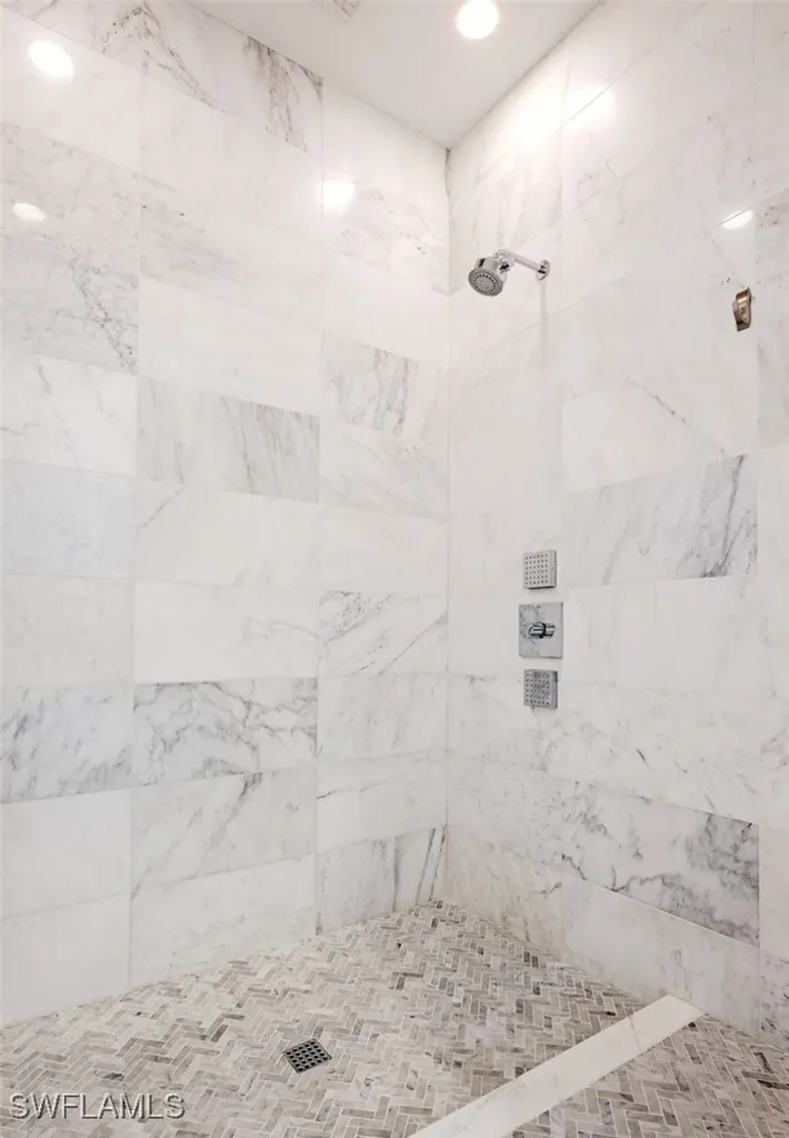 1880 Sandpiper Street Naples FL 34102
