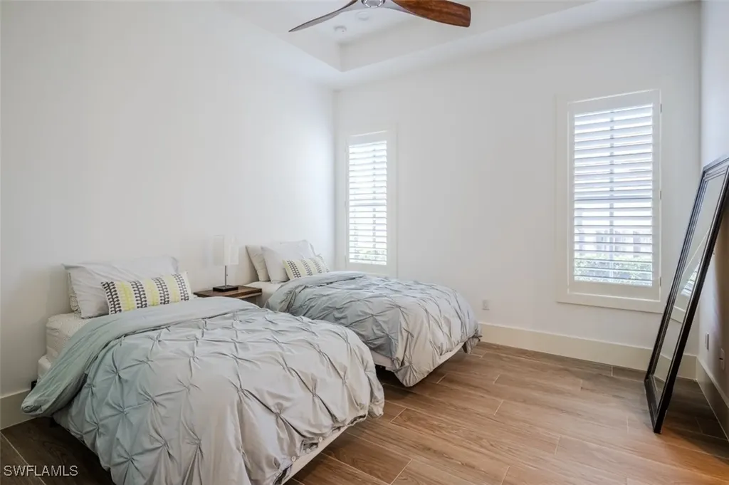 1880 Sandpiper Street Naples FL 34102