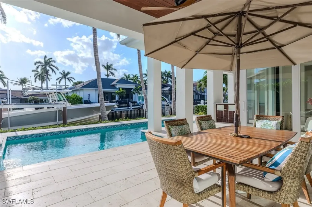 1880 Sandpiper Street Naples FL 34102