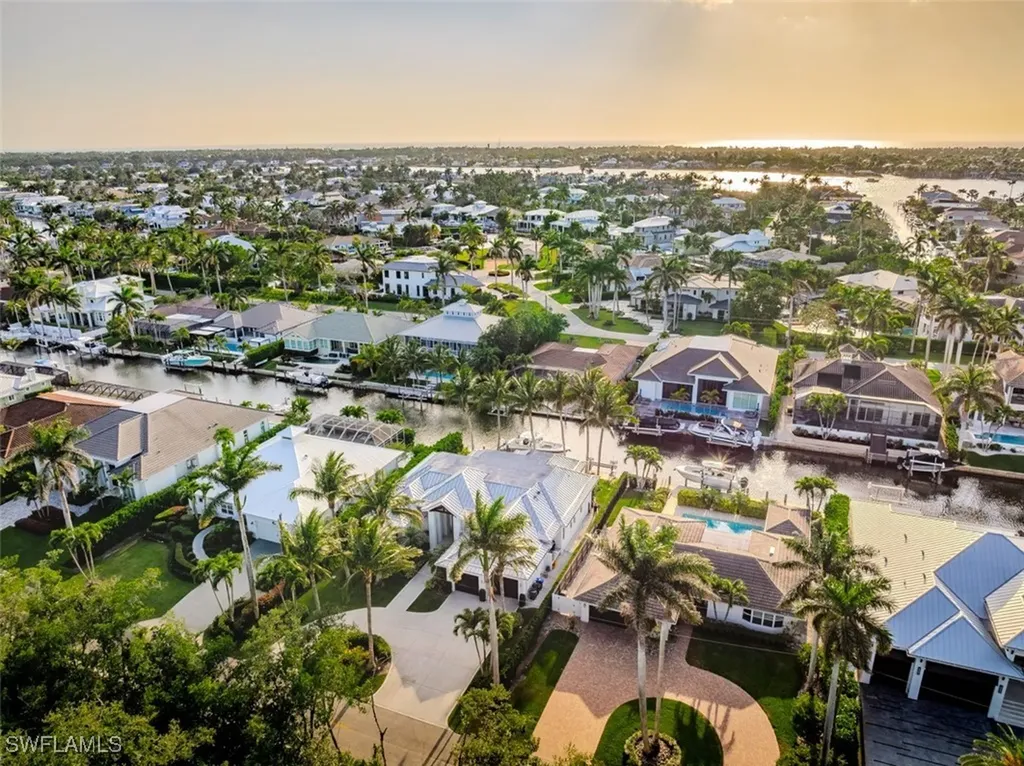 1880 Sandpiper Street Naples FL 34102