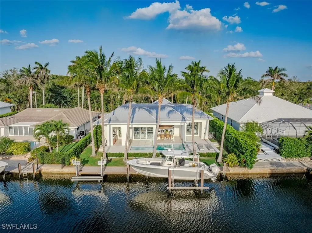 1880 Sandpiper Street Naples FL 34102