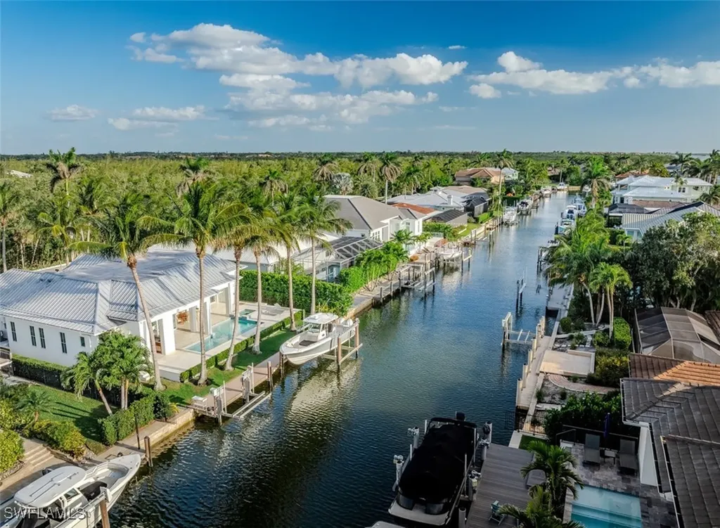 1880 Sandpiper Street Naples FL 34102