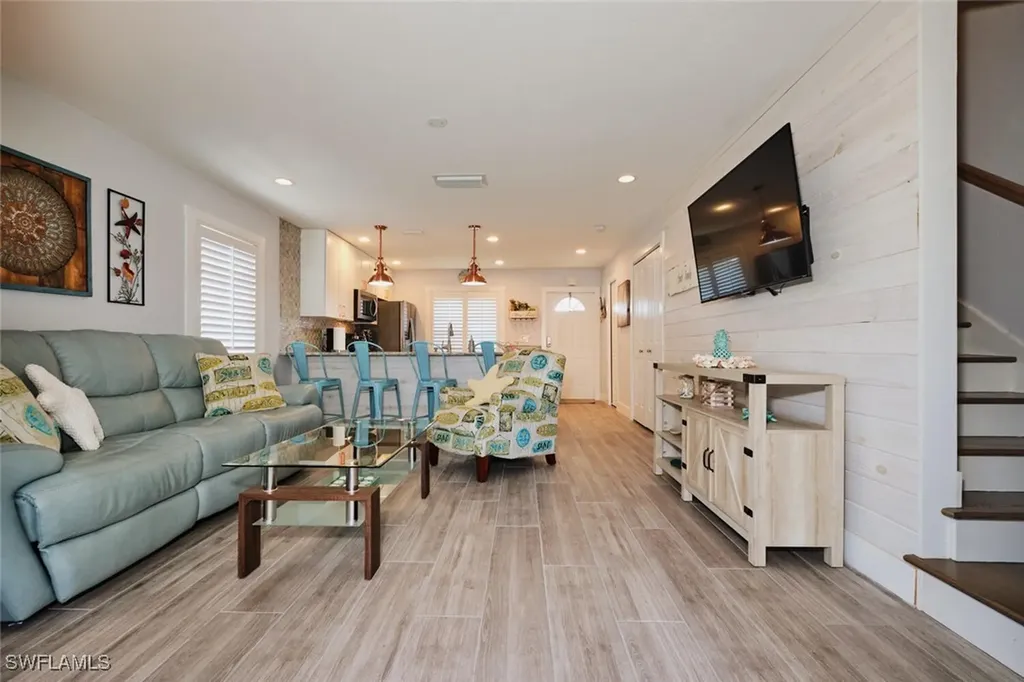 5027 SW 16th Place Cape Coral FL 33914