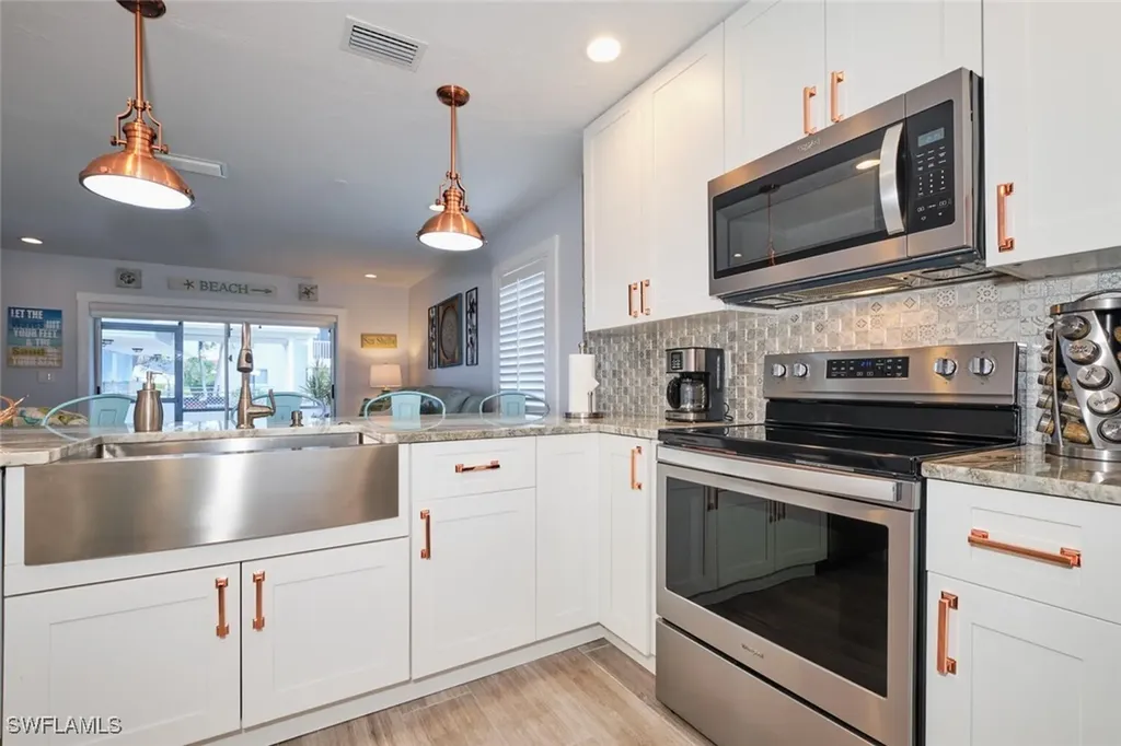 5027 SW 16th Place Cape Coral FL 33914