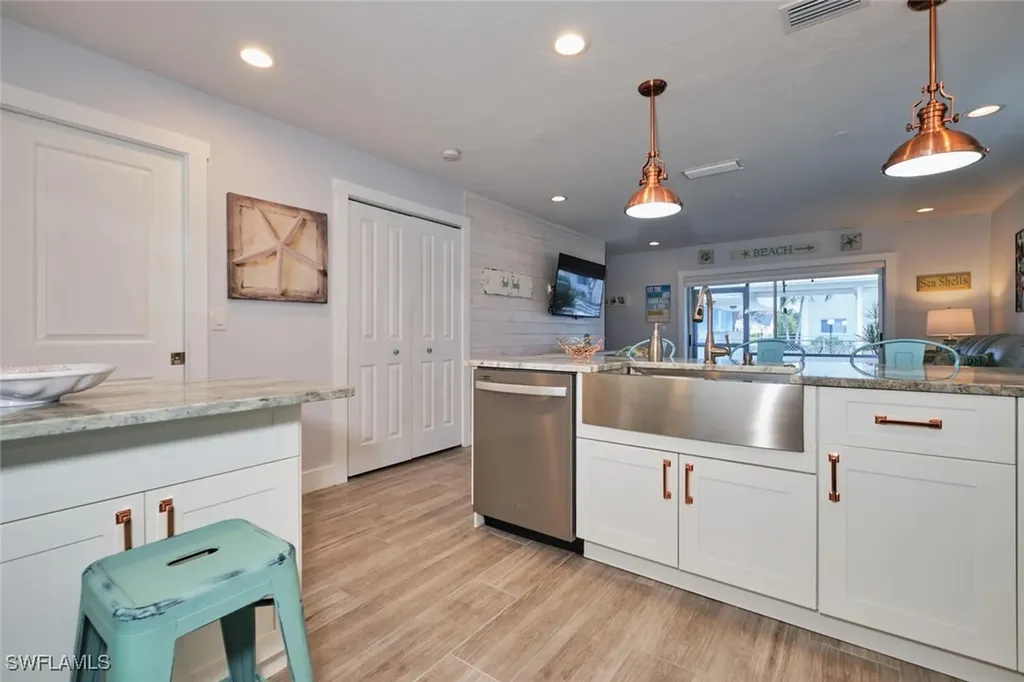 5027 SW 16th Place Cape Coral FL 33914