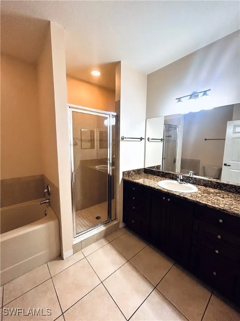 1866 Concordia Lake Circle Cape Coral FL 33909