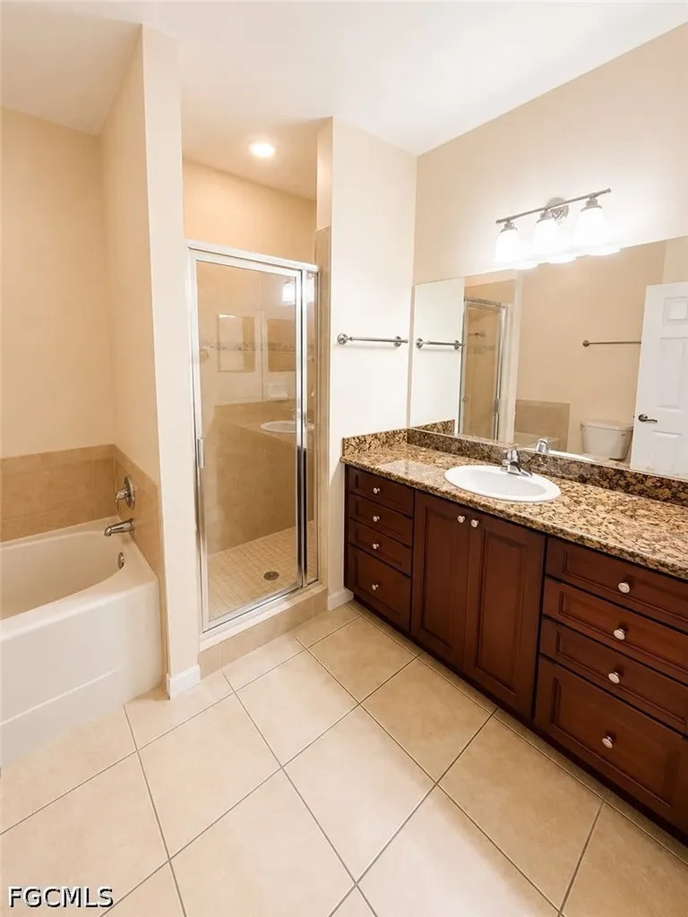 1866 Concordia Lake Circle Cape Coral FL 33909