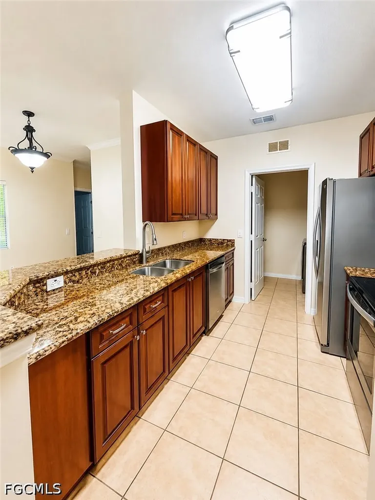 1866 Concordia Lake Circle Cape Coral FL 33909