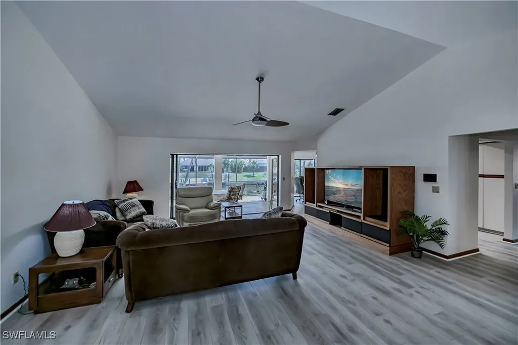 1903 SE 10th Avenue Cape Coral FL 33990