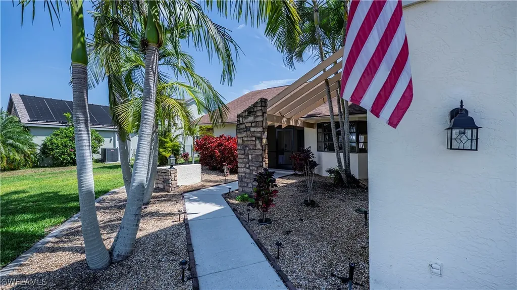 1903 SE 10th Avenue Cape Coral FL 33990