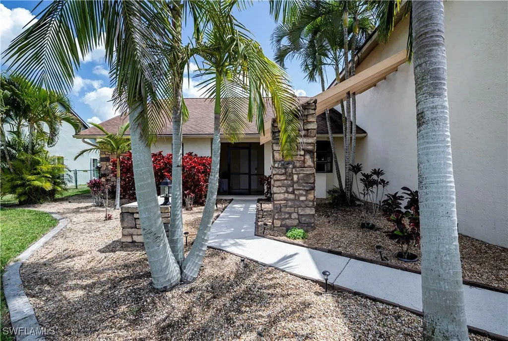 1903 SE 10th Avenue Cape Coral FL 33990