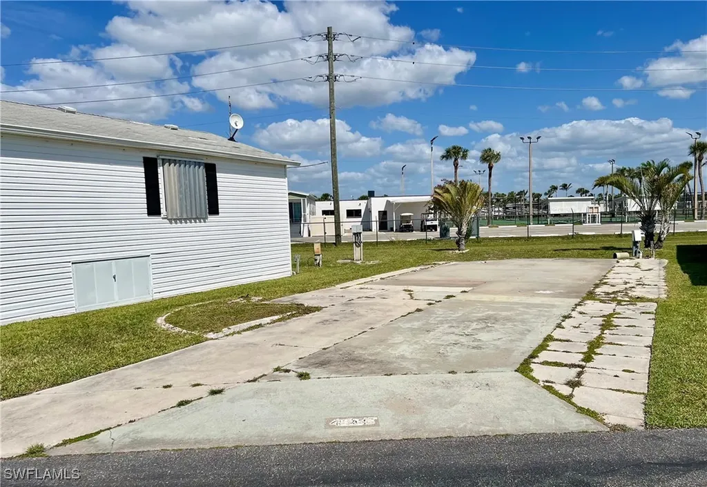 19681 Summerlin #495 Road Fort Myers FL 33908