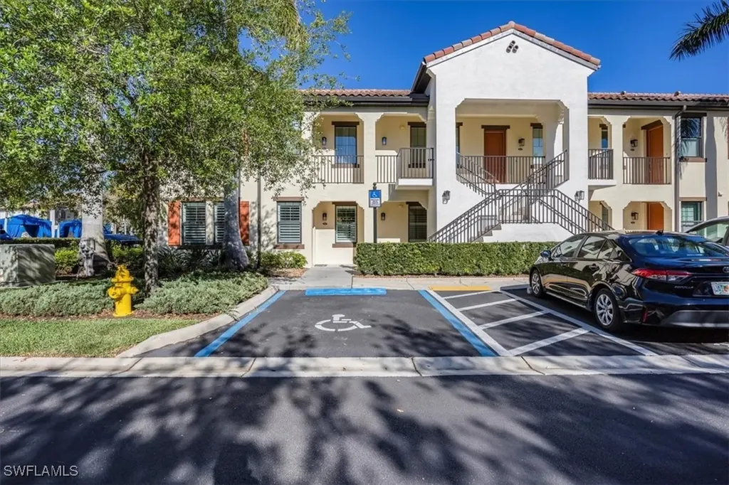 15098 Palmer Lake Circle Naples FL 34109