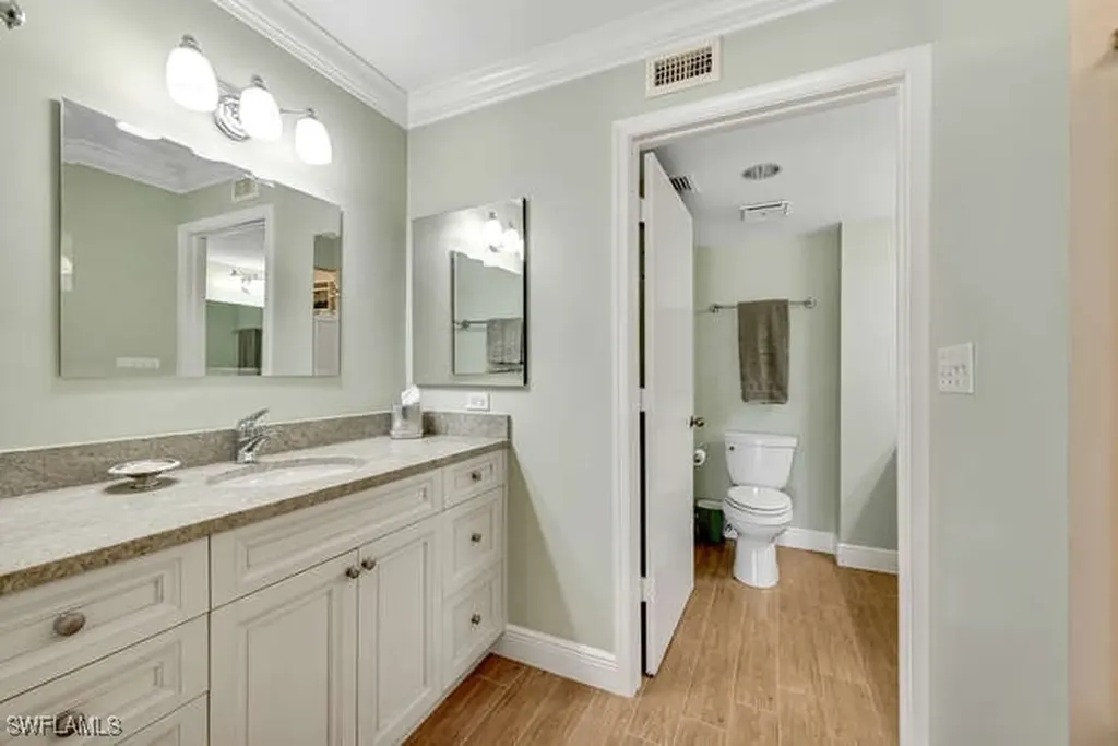 711 Wildwood Lane Naples FL 34105