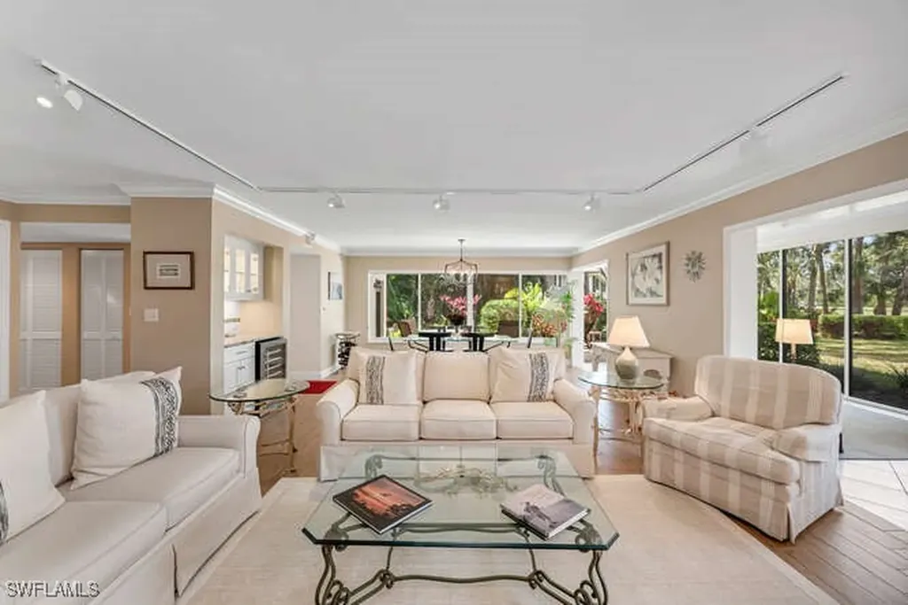 711 Wildwood Lane Naples FL 34105