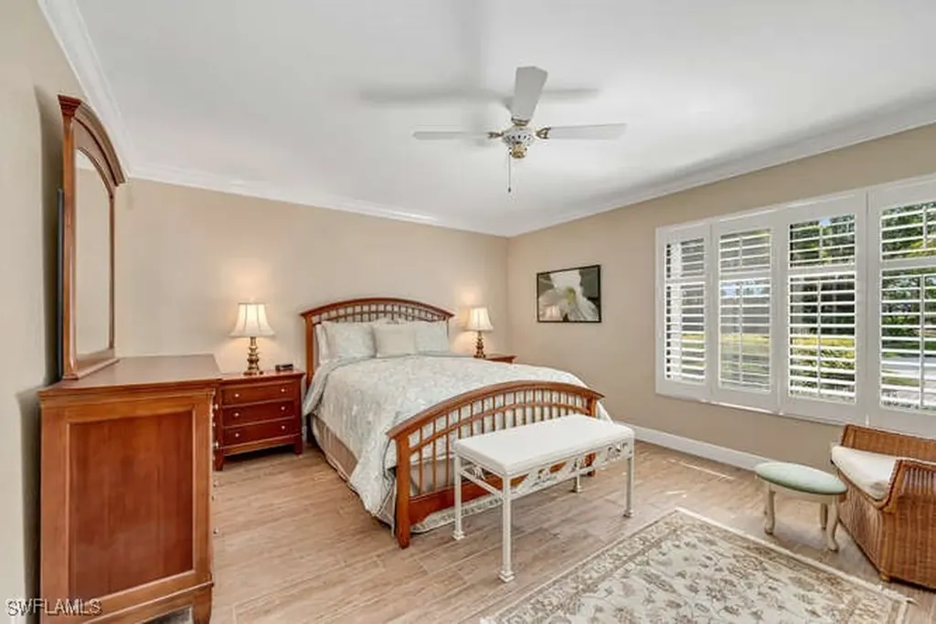 711 Wildwood Lane Naples FL 34105