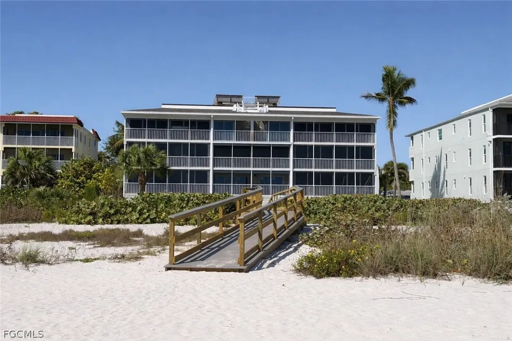 3015 W Gulf Drive Sanibel FL 33957