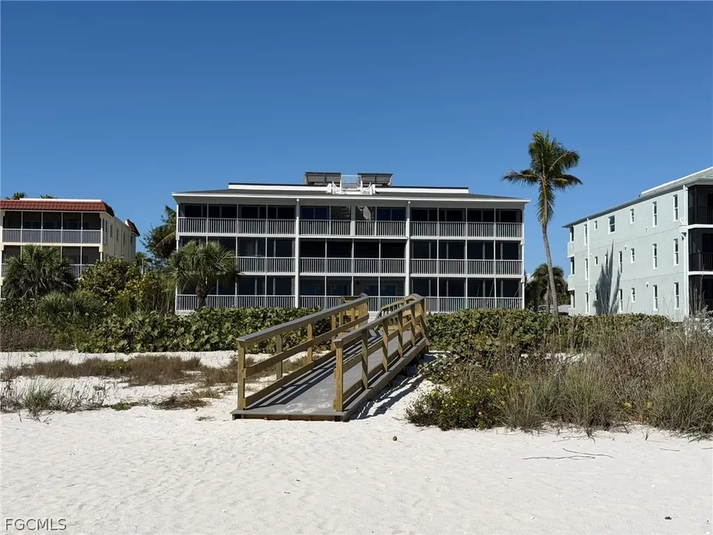 3015 W Gulf Drive Sanibel FL 33957