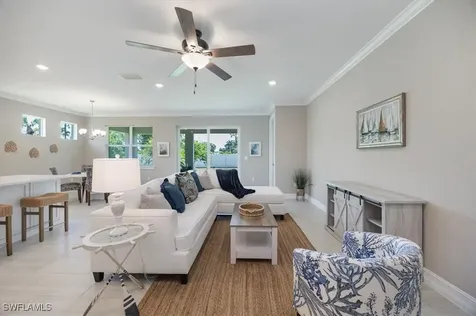 263 Tamarindo Lane Naples FL 34114