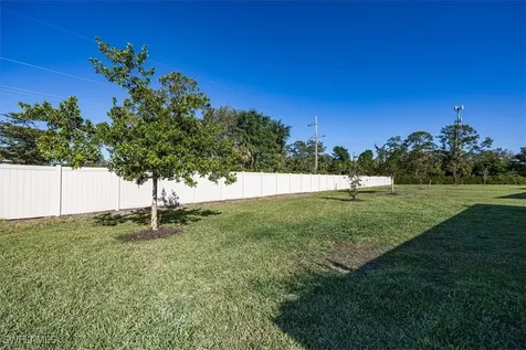 263 Tamarindo Lane Naples FL 34114