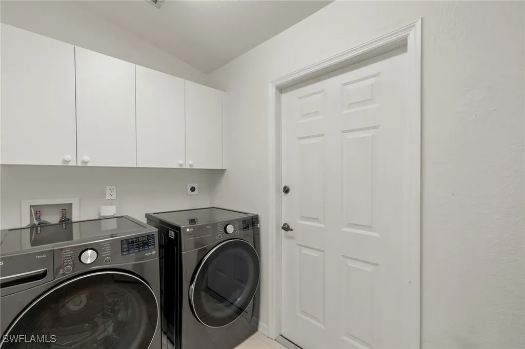 6254 Mandalay Circle Naples FL 34112