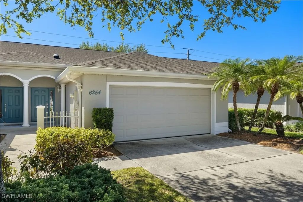 6254 Mandalay Circle Naples FL 34112