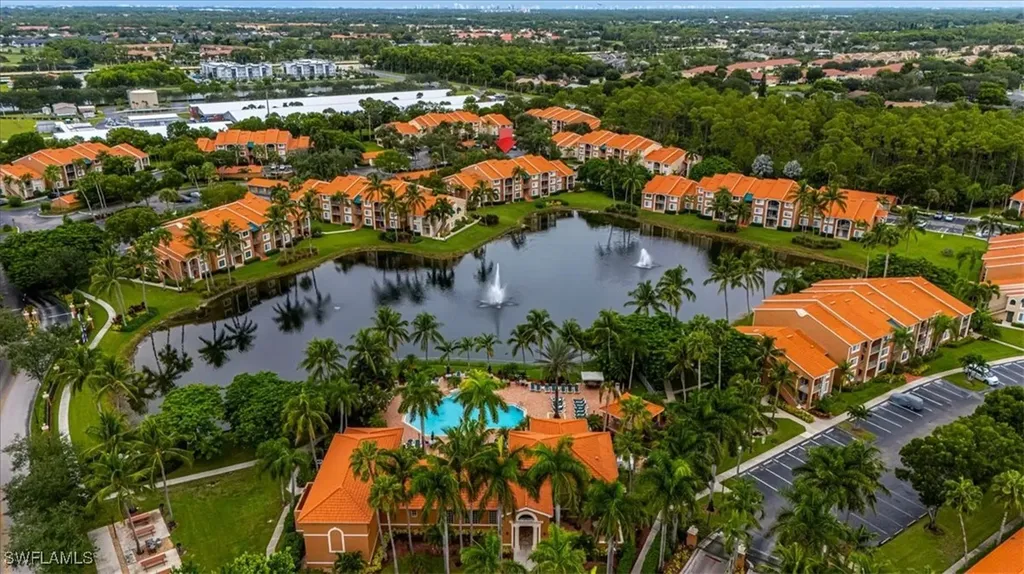 1205 Wildwood Lakes Boulevard Naples FL 34104