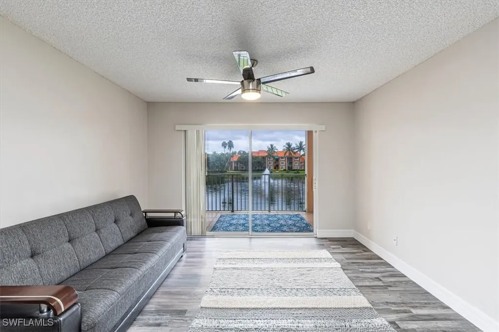 1205 Wildwood Lakes Boulevard Naples FL 34104