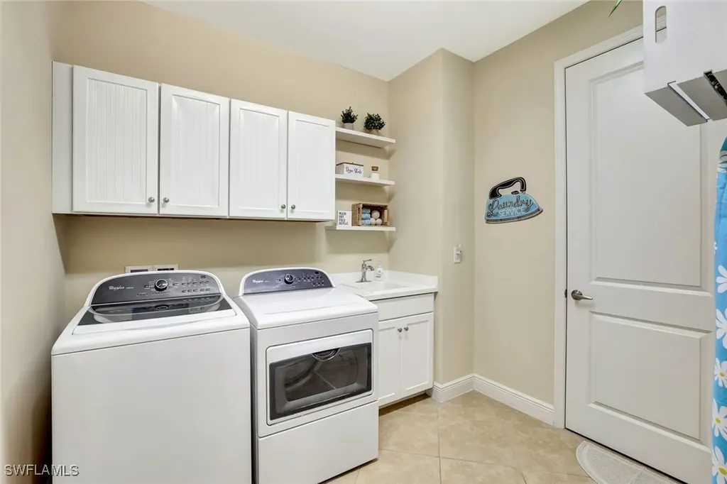 3667 Canopy Circle Naples FL 34120