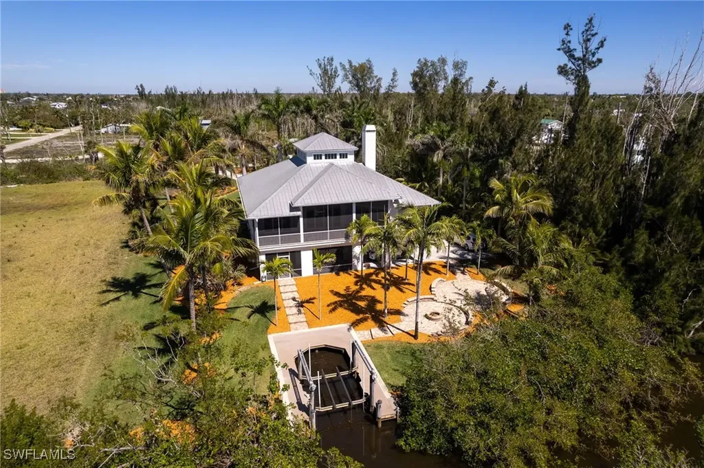 18481 Pioneer Road Fort Myers FL 33908
