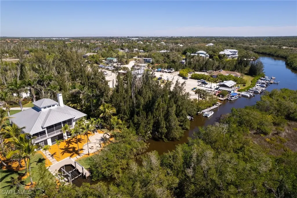 18481 Pioneer Road Fort Myers FL 33908