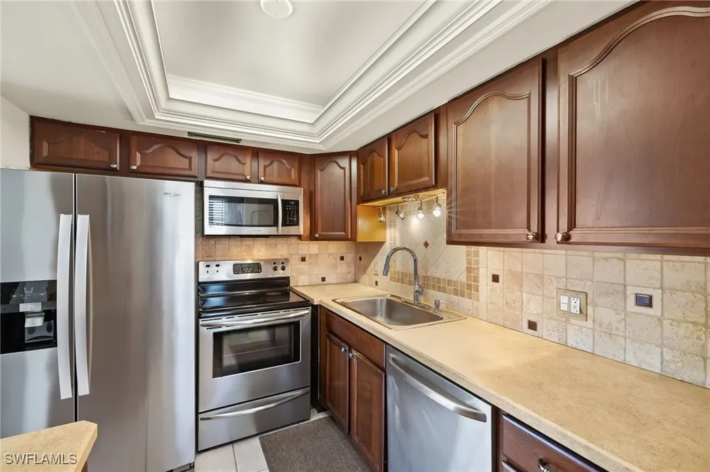 1400 Pompei Lane Naples FL 34103
