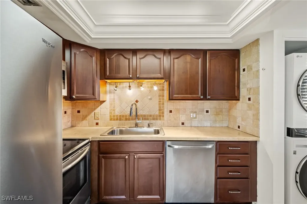 1400 Pompei Lane Naples FL 34103