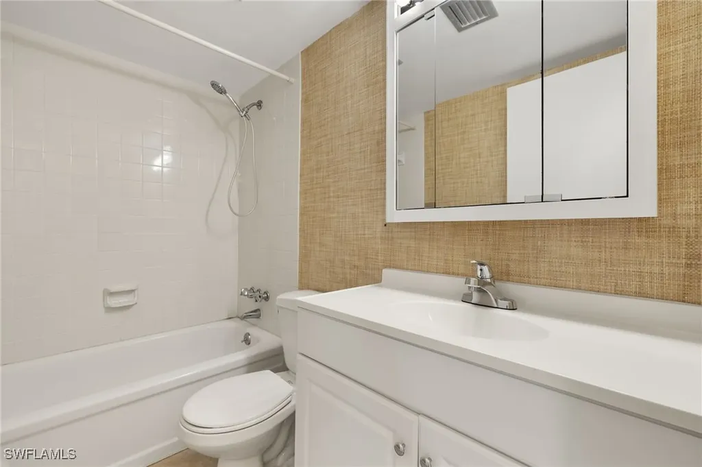 1400 Pompei Lane Naples FL 34103