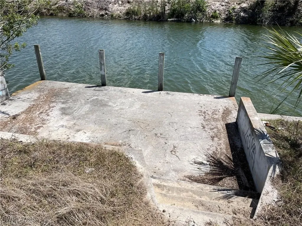 2703 NE 1st Avenue Cape Coral FL 33909