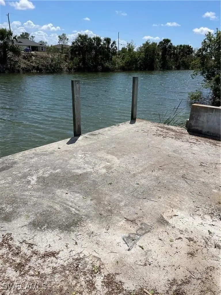 2703 NE 1st Avenue Cape Coral FL 33909