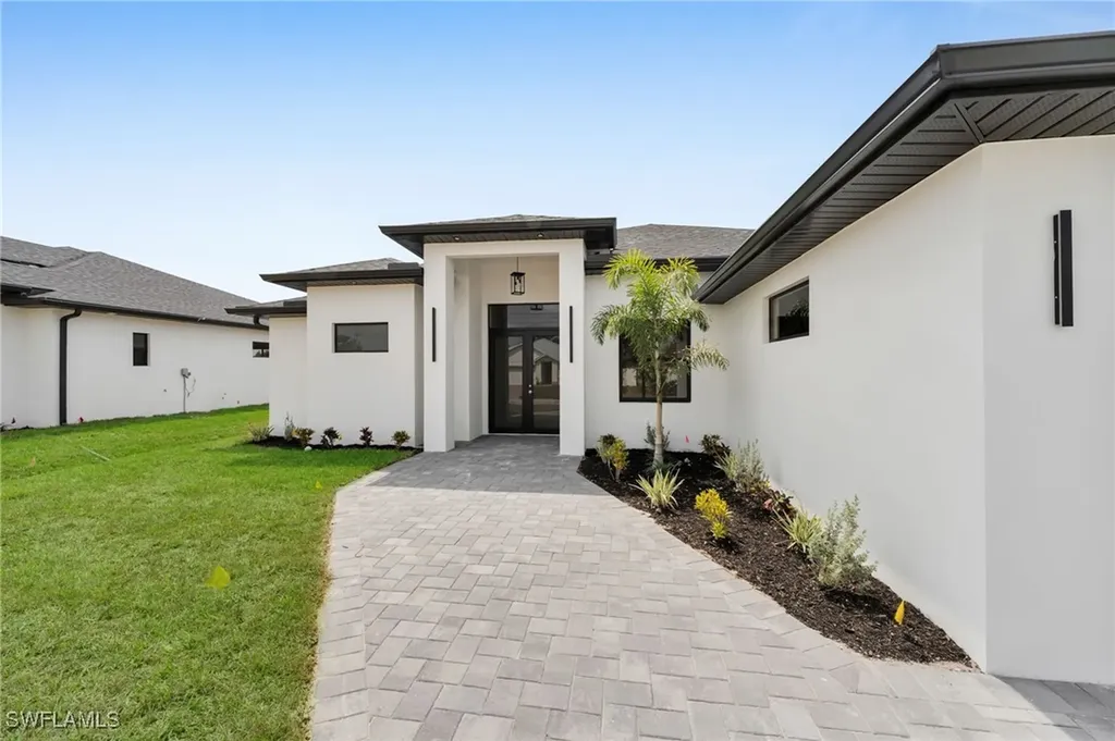 314 SW 31st Terrace Cape Coral FL 33914
