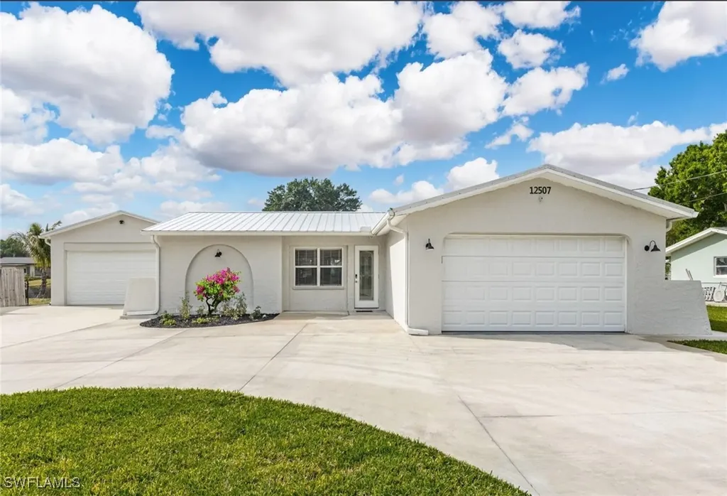 12507 River Road Fort Myers FL 33905