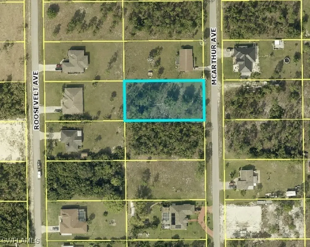 1011 Mcarthur Avenue Lehigh Acres FL 33936