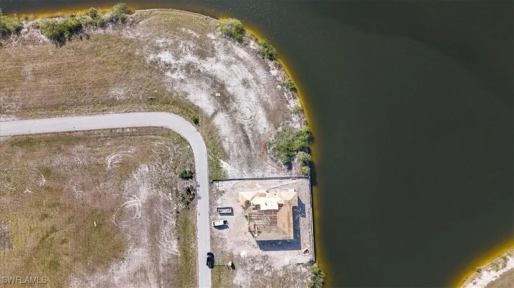 3233 NW 9th Street Cape Coral FL 33993