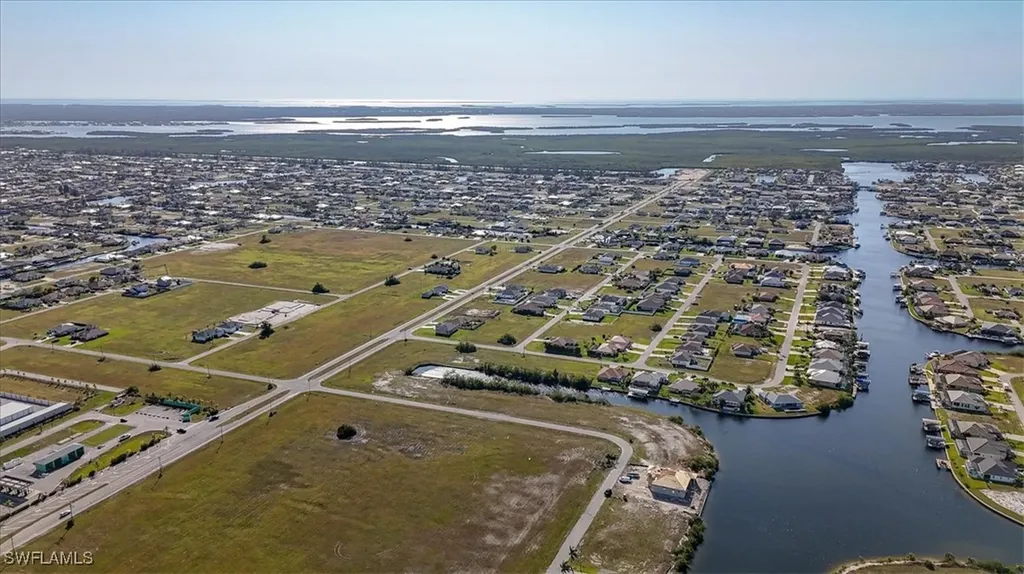 3233 NW 9th Street Cape Coral FL 33993