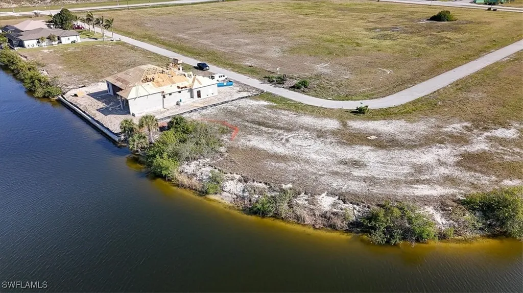 3233 NW 9th Street Cape Coral FL 33993