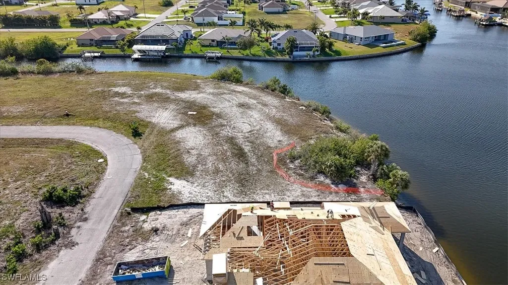 3233 NW 9th Street Cape Coral FL 33993