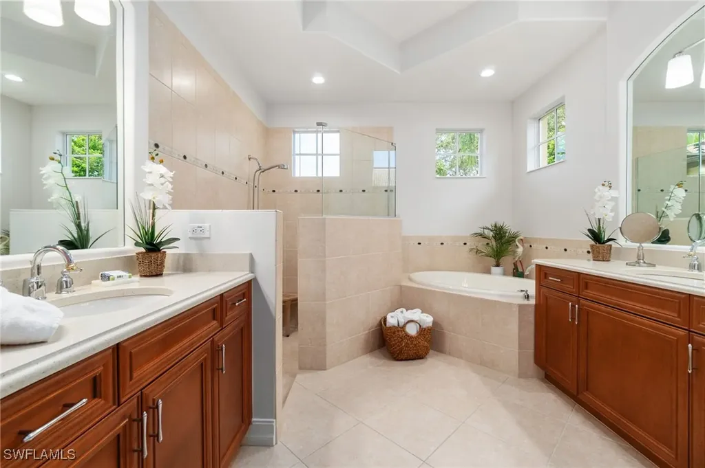 7692 Cottesmore Drive Naples FL 34113